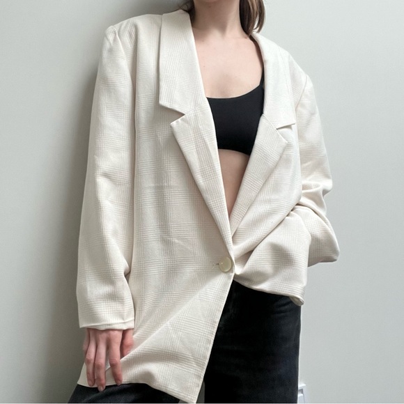Vintage Cream Tailored Blazer - Picture 12 of 15